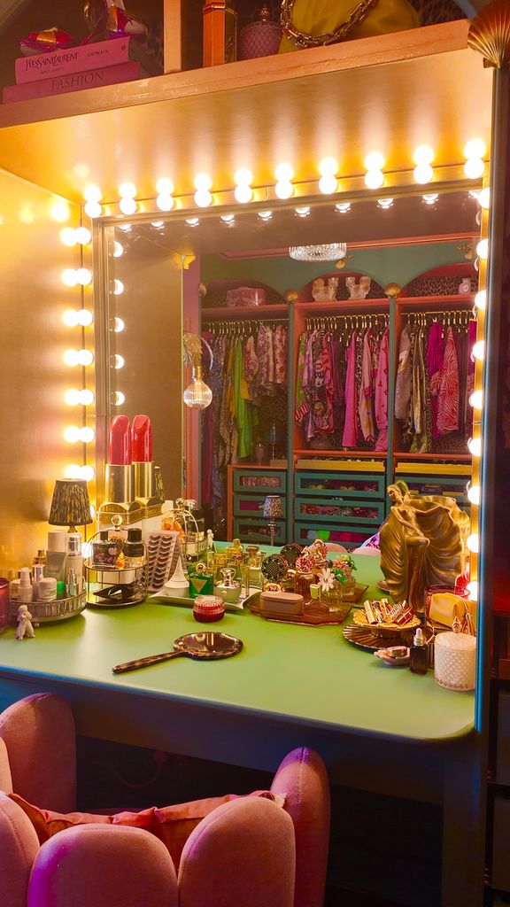 hollywood style mirror