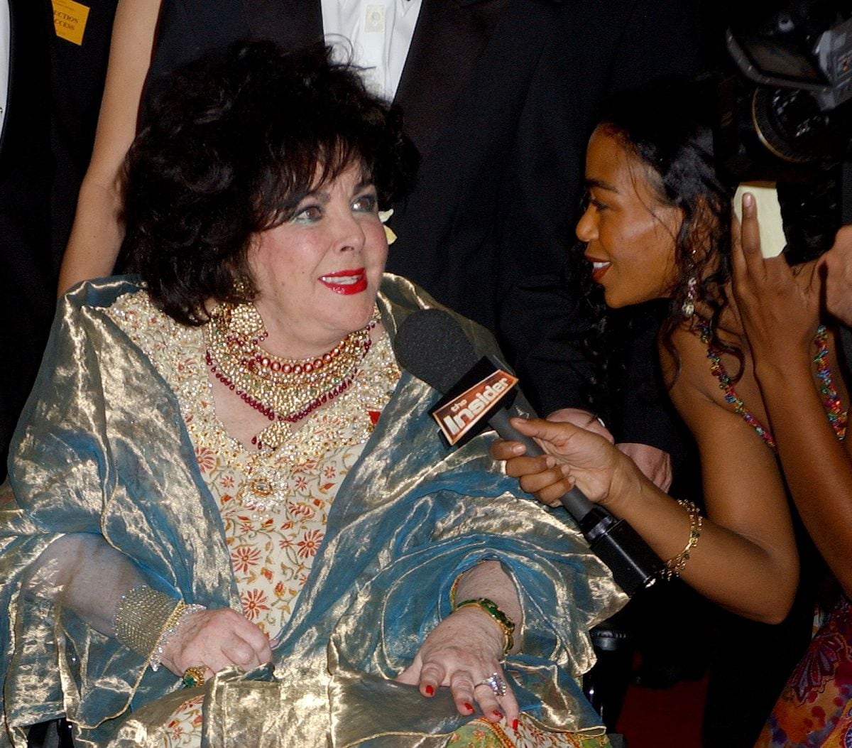 Dame Elizabeth Taylor and Ananda Lewis during 2005 BAFTA/LA Cunard Britannia Awards - Arrivals at Beverly Hilton Hotel in Beverly Hills, California, United States. (Photo by Gregg DeGuire/WireImage)
