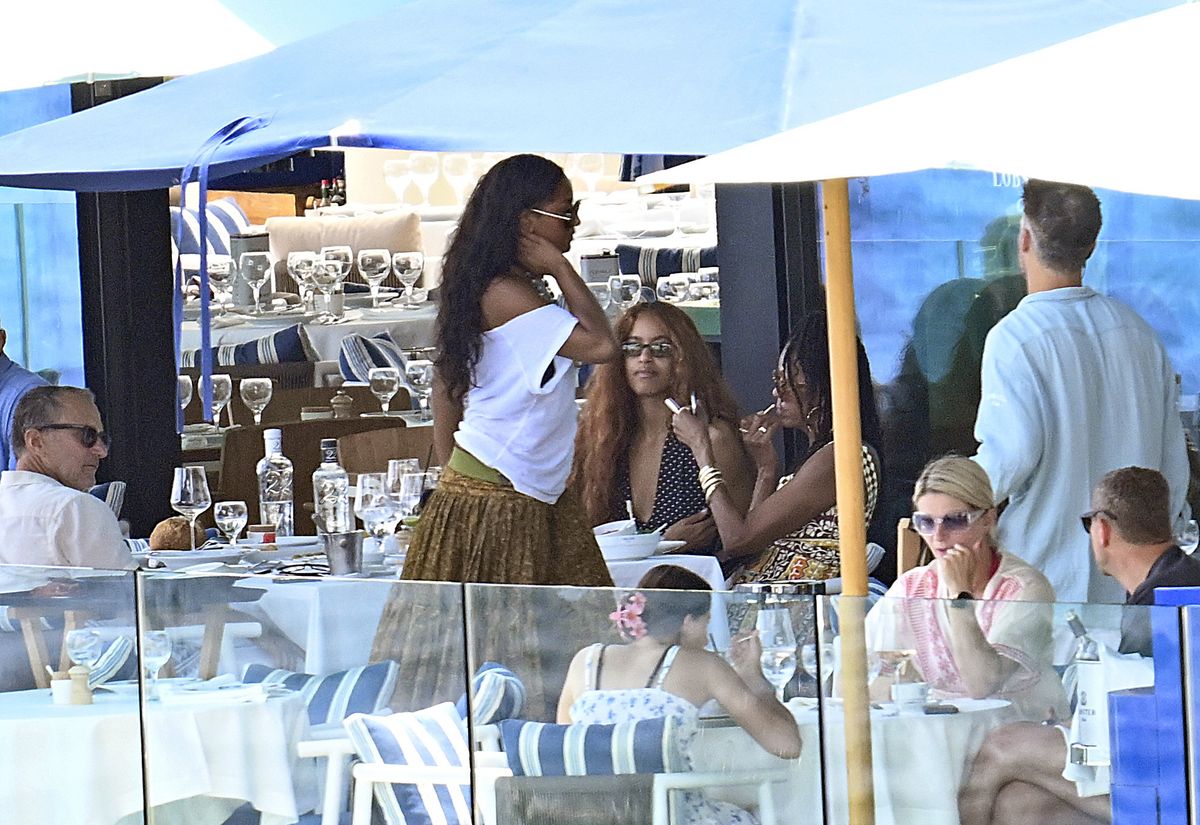 Sasha and Malia Obama wore stylish looks in Spain during vacation with mom Michelle Obama