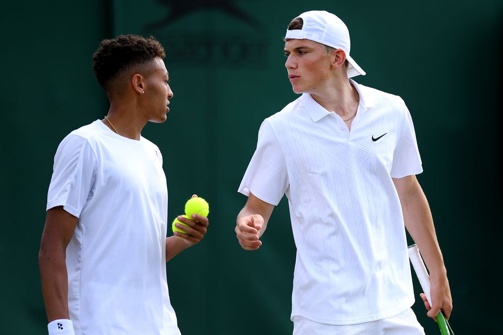 jack draper and paul jubb playing at wimbledon