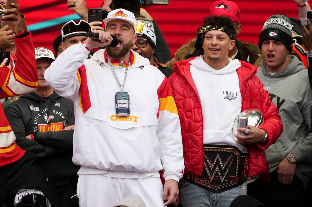 travis kelce patrick mahomes kansas city chiefs super bowl parade