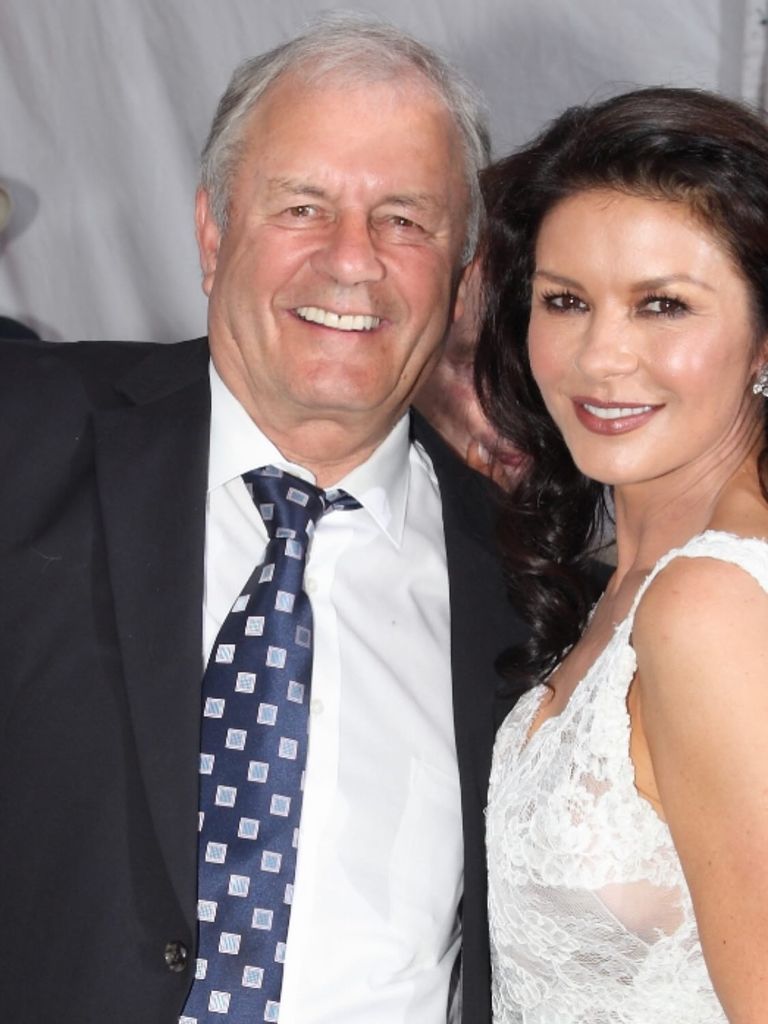 catherine zeta-jones with her dad