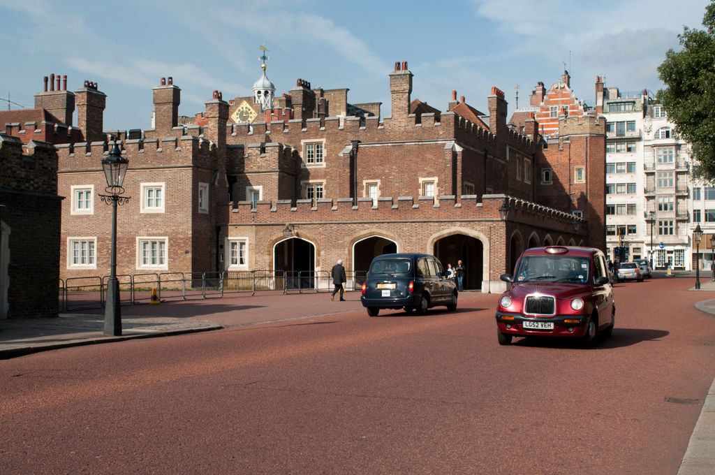 St James' Palace side view