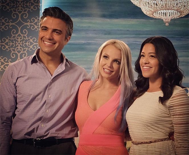 Britney Spears cameos in Jane the Virgin