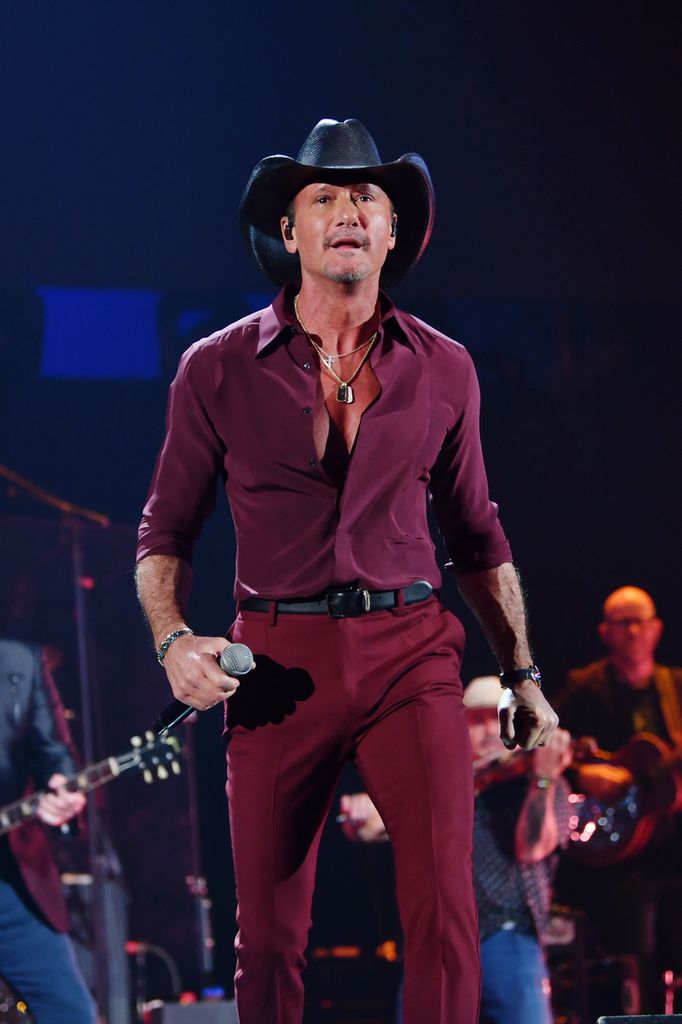 tim mcgraw stage