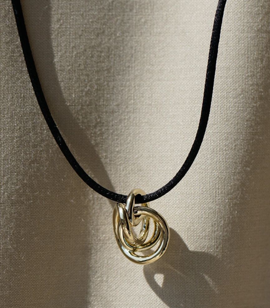 Otiumberg cord necklace