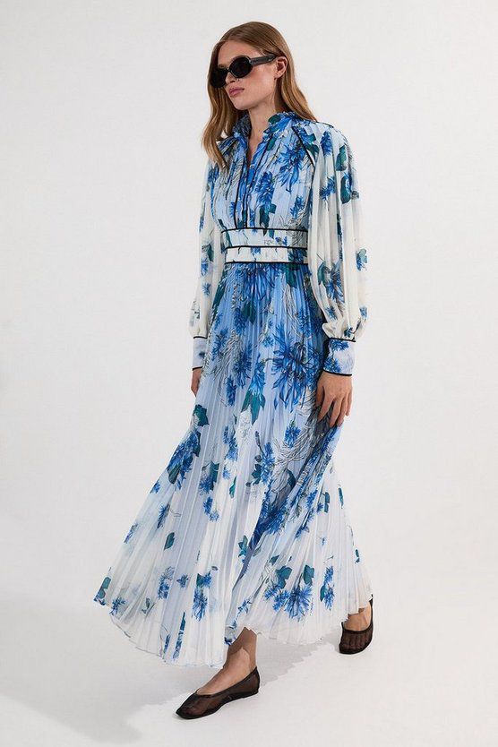 Scattered Floral Print Pleated Maxi Dress