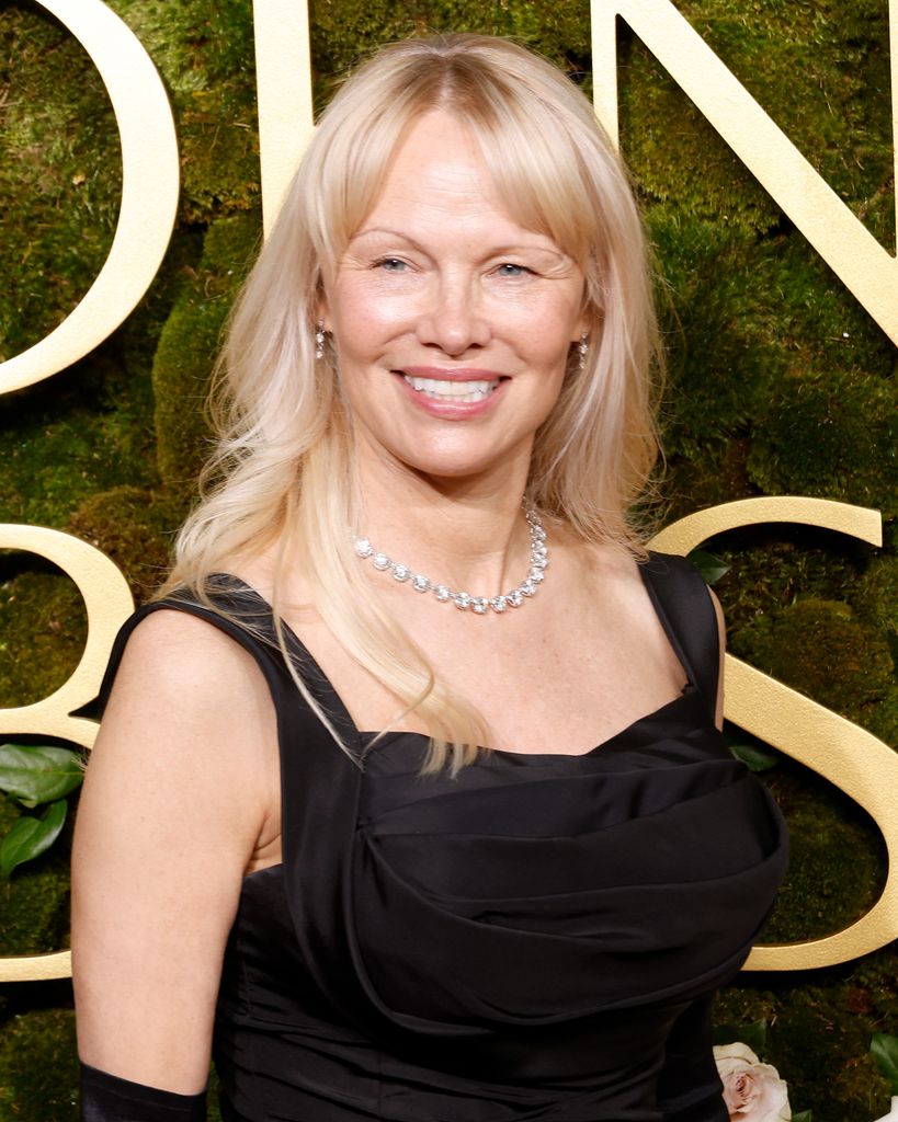 Pamela Anderson golden globes