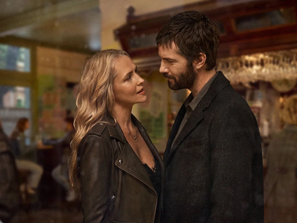 Teresa Palmer and Jim Sturgess in Mix Tape