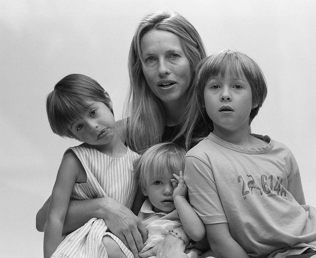 laurene powell jobs with 3 kidsas children  black and white photo