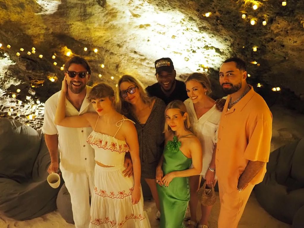 taylor swift travis kelce vacation