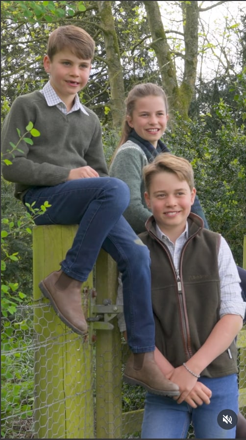 Prince George with Princess Charlotte and Prince Louis
