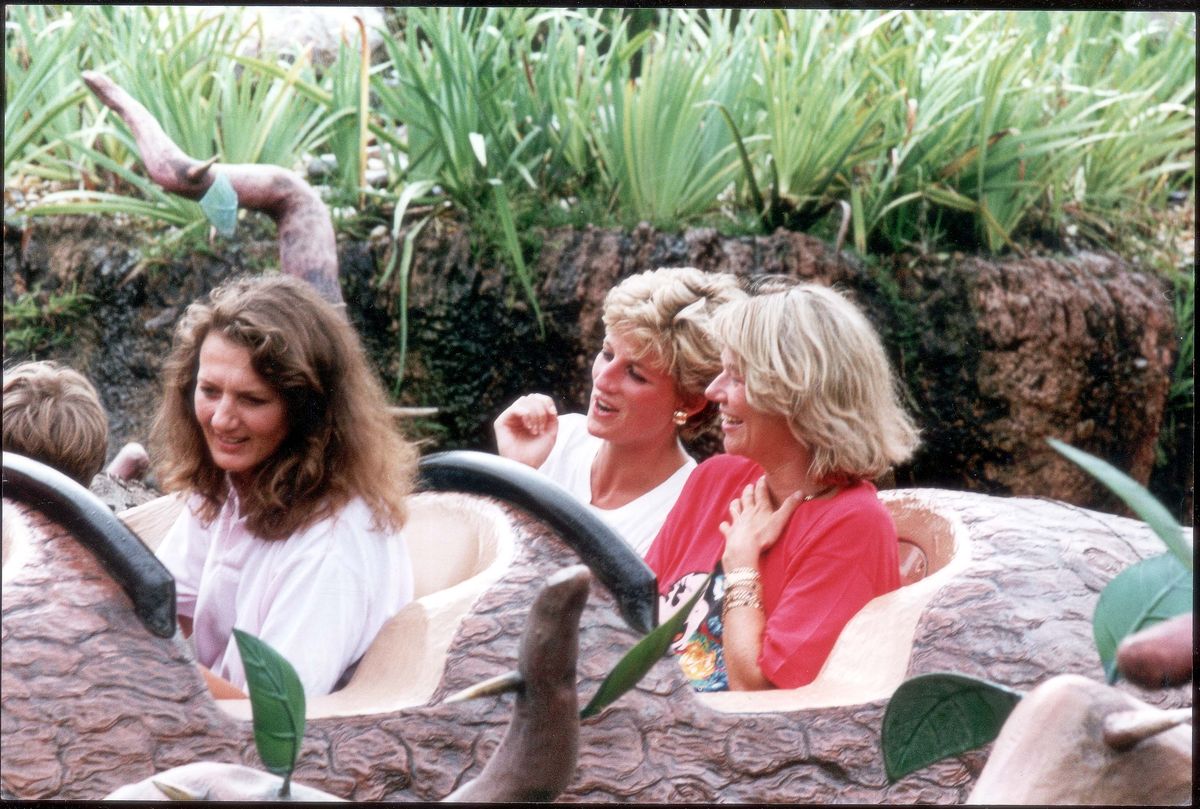 Diana Princess Of Wales - Holiday To Florida The Princess Of Wales And Friend Kate Menzies At Disney World In Florida Where The Royal Party Is Getting Special Treatment ' Anyone Who Comes Here Is A Vip' Said A Spokesman......royal Holiday