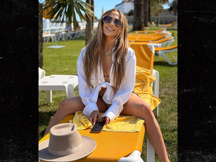 jennifer lopez in spain insta 1