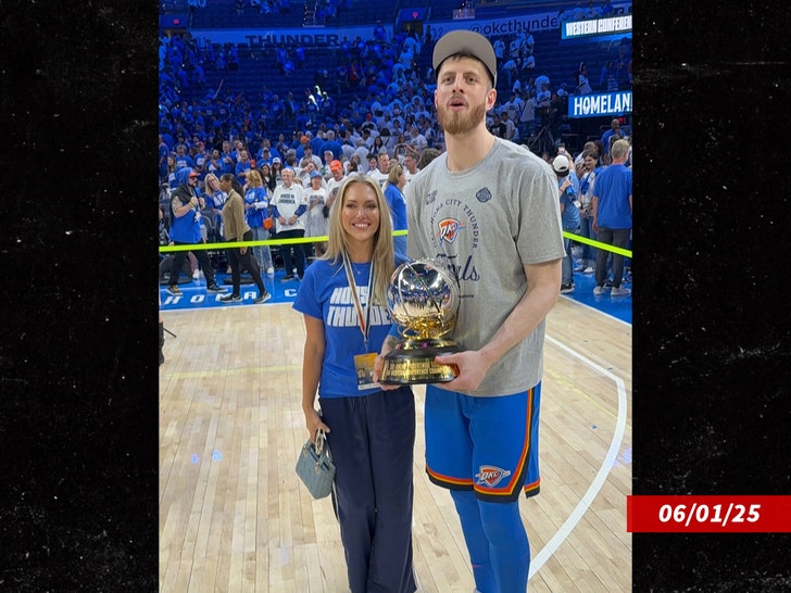 Isaiah-Hartenstein-Kourtney-Hartenstein-sub-ig-1