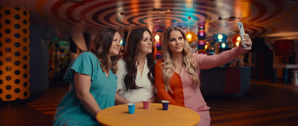 Kalin, Ashley and Jayme in Trainwreck: Poop Cruise