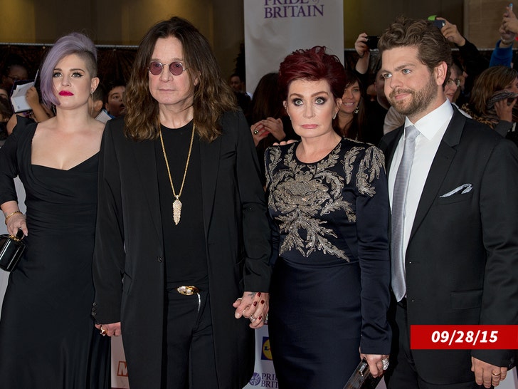ozzy-osbourne-kelly-osbourne-sharon-osbourne-jack-osbourne-sub-getty-1