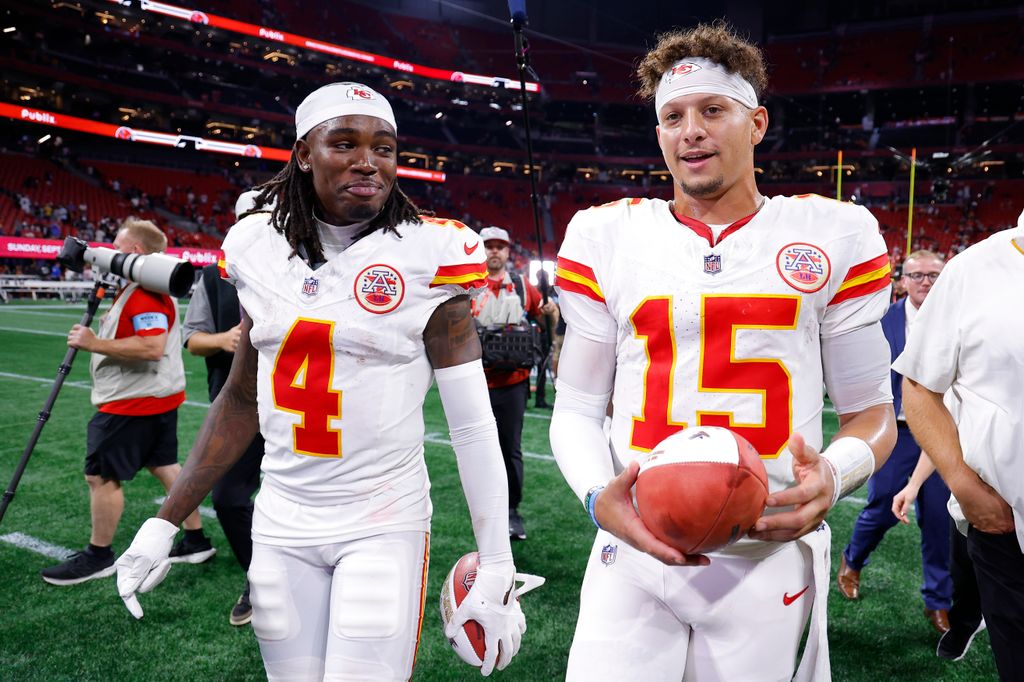 rashee rice and patrick mahomes on the field