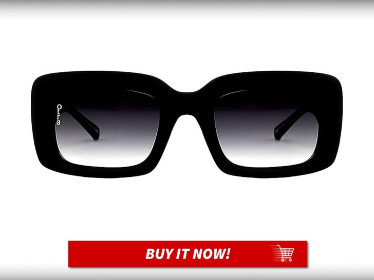 Womens-Chelsea-Sunglasses-Kylie-Jenner-Sunglasses-MAIN