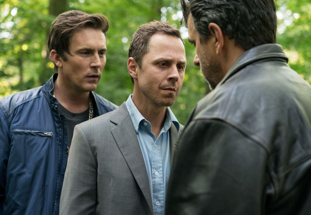 Desmond Harrington and Giovanni Ribisi in season 2 of Sneaky Pete