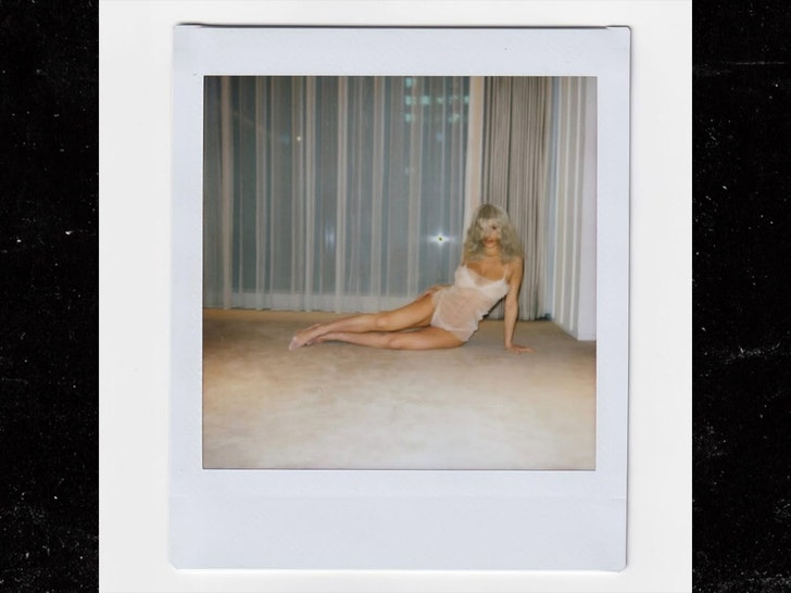 bianca-censori-ig-1
