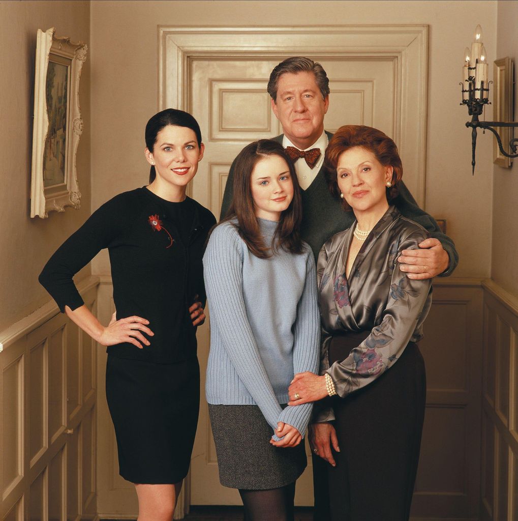 2JH135Y GRAHAM,BLEDEL,HERRMANN,BISHOP, GILMORE GIRLS, 2000