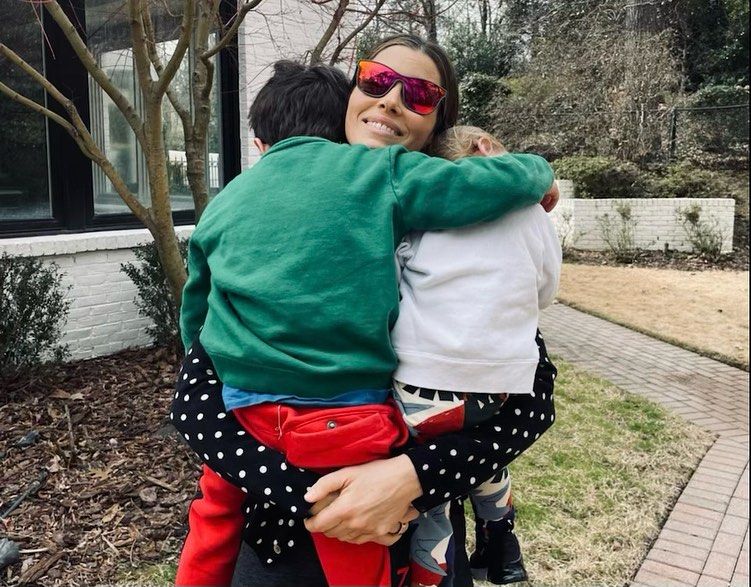 jessica biel with sons silas and phineas