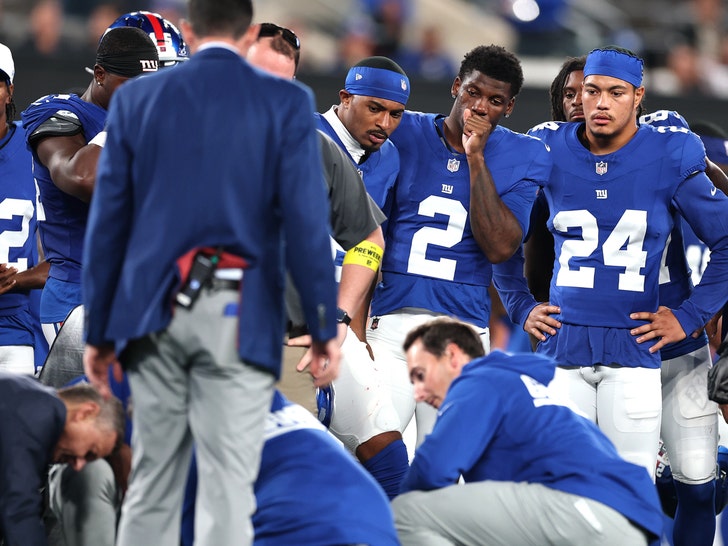 New York Giants cornerback TJ Moore injured getty 2