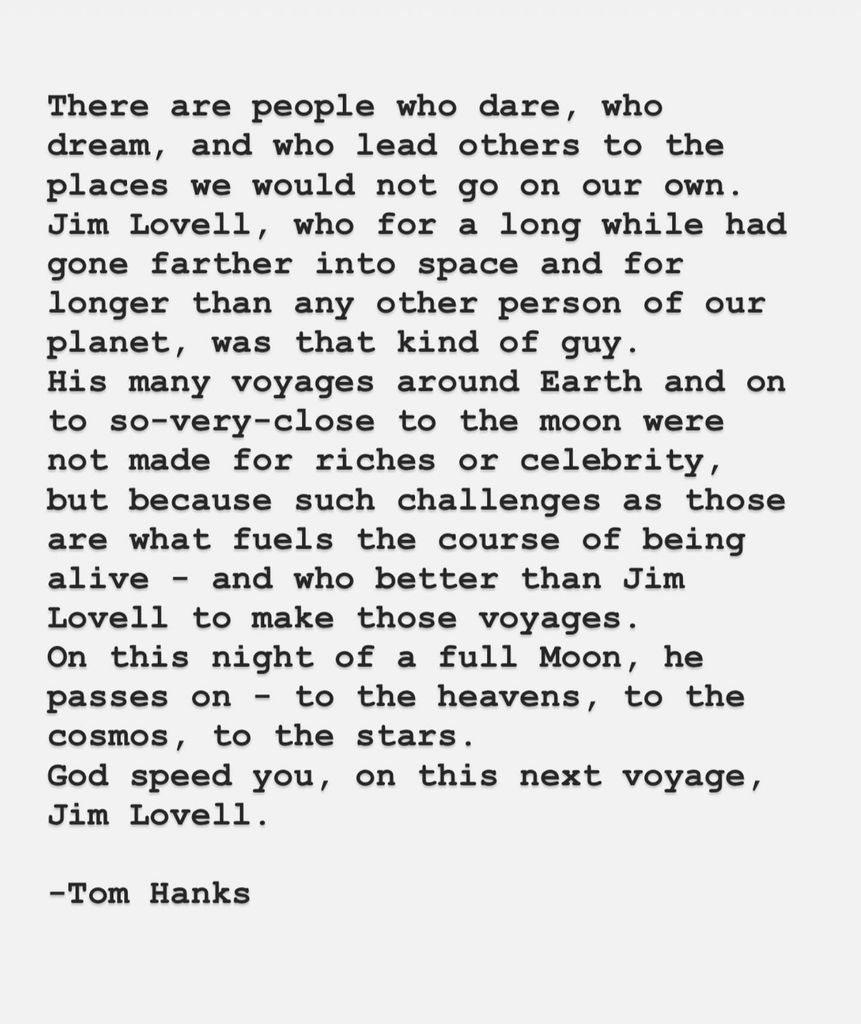photo of tom hanks written tribute to jim lovell