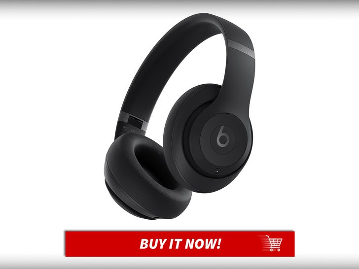 Beats-Black-Kim-K-Beats-Labor-Day-Deals-MAIN