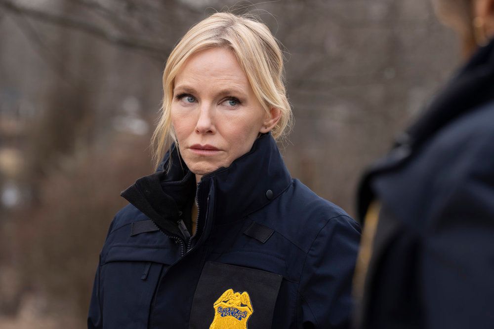 Kelli Giddish as Sgt. Amanda Rollins