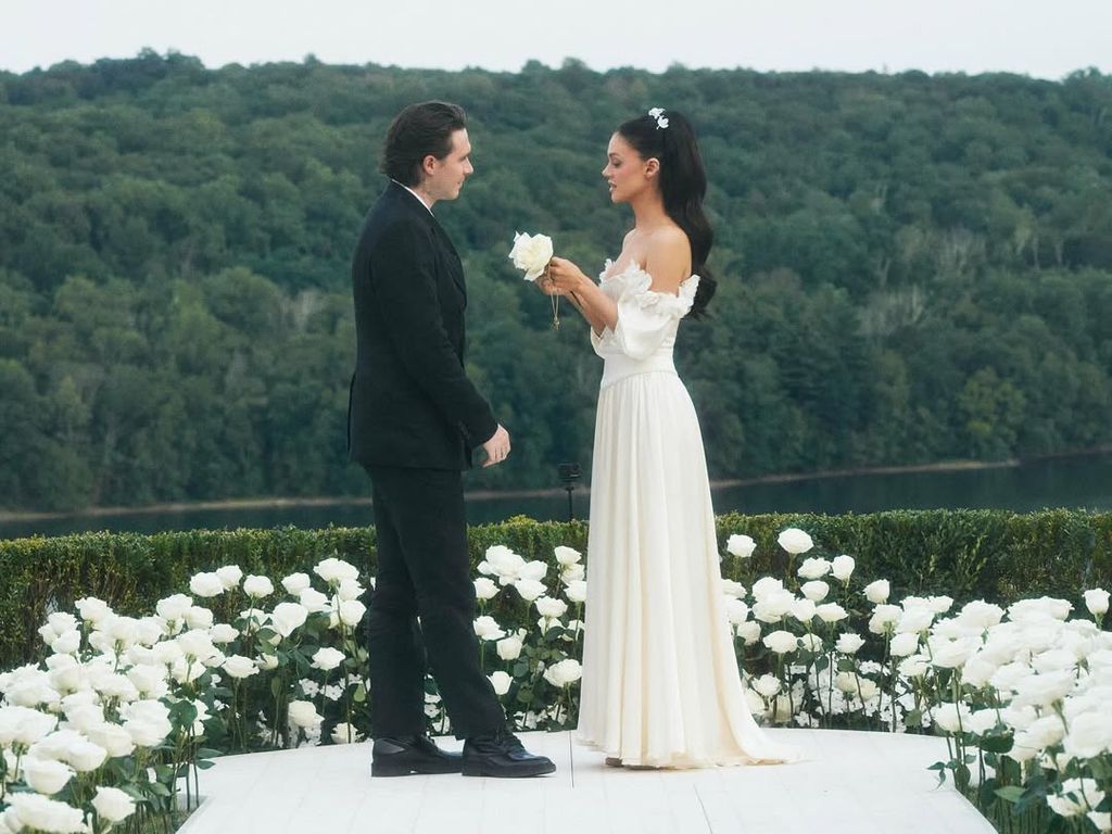 Brooklyn Beckham's Emotional Vow Renewal Speech Sparks Family Rift Rumors: 'He Spoke From the Heart'