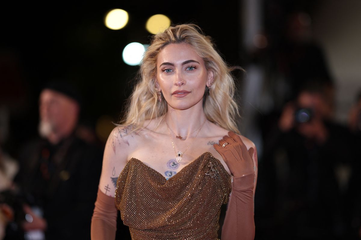Paris Jackson finds joy with friends after tough breakup