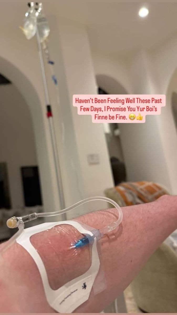 Tino Martin worried his followers over apparent health issues.