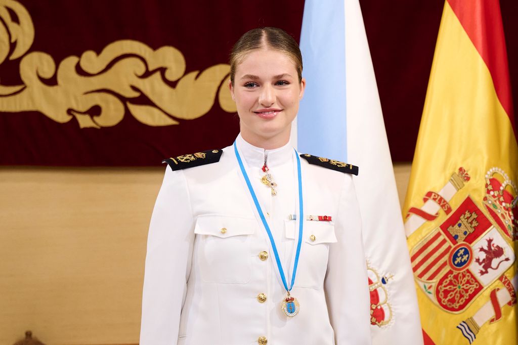 Princess Leonor receives the Gold Medal of Galicia 2025