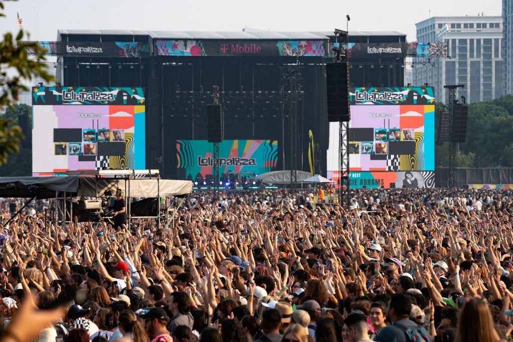 Festival goers attend Lollapalooza at Grant Park on July 31, 2025 in Chicago, Illinois. (Photo by Joshua Applegate/WireImage)