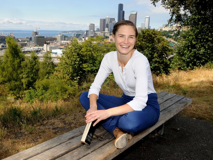 Amanda Knox Looks Happy in Seattle