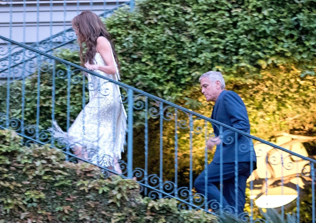 BGUK_3311600 - *EXCLUSIVE* Amal and George enter the Grand Hotel Tremezzo