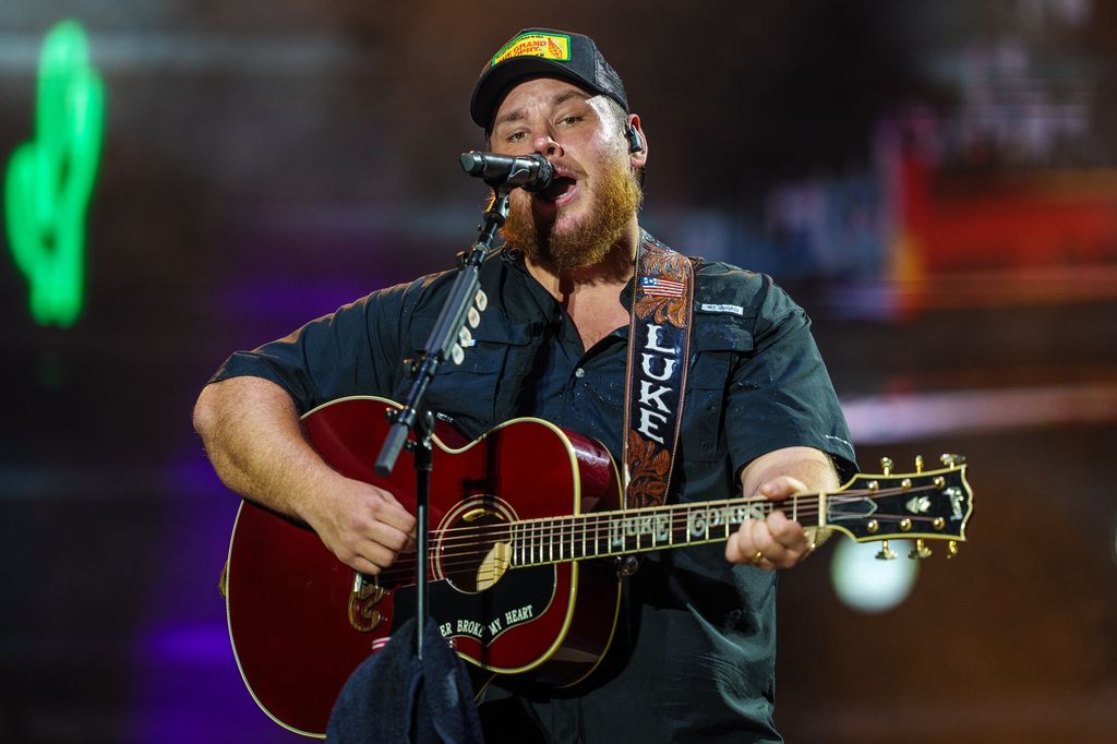 Luke Combs performs during Lollapalooza at Grant Park on July 31, 2025 in Chicago, Illinois. (Photo by Josh Brasted/FilmMagic)