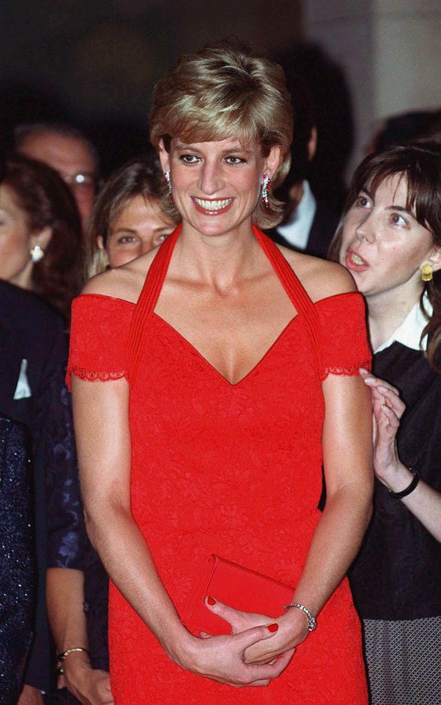 Princess Diana looking stuynning in red while in Argentina in 1995