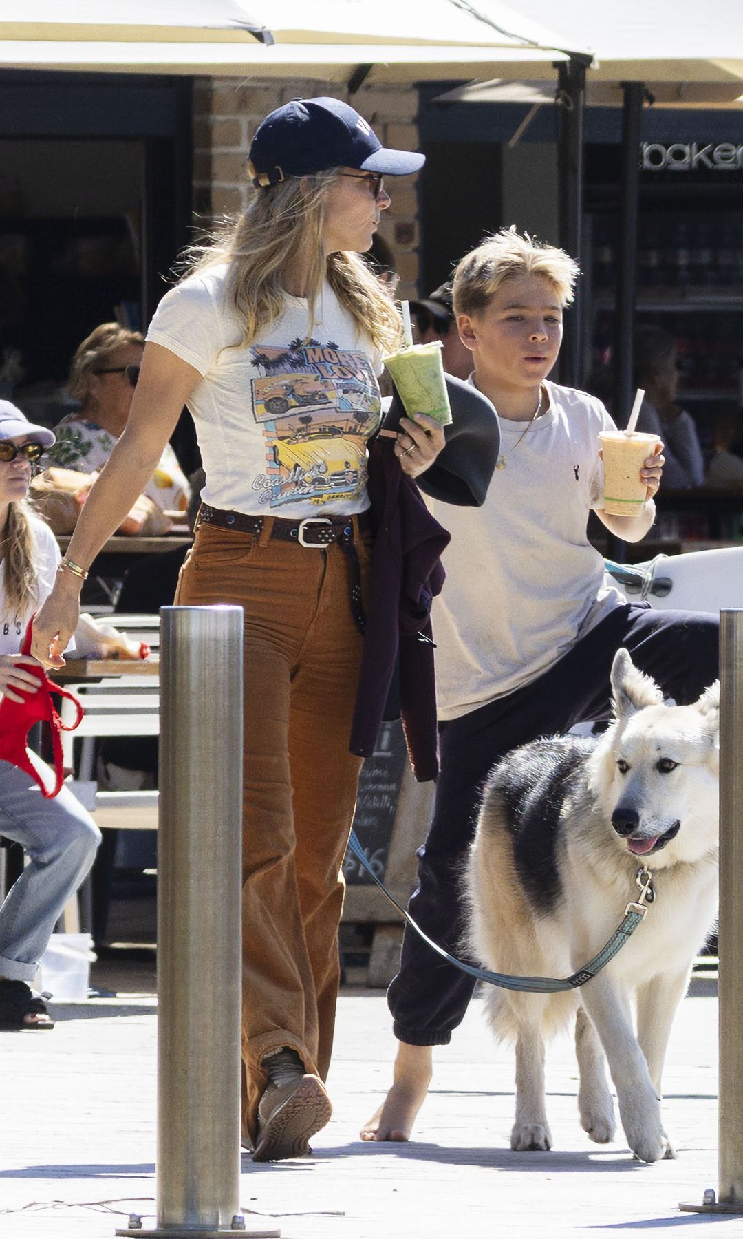 Pataky and her son were accompanied by their pet husky