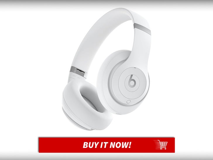 Beats-Matte-White-Kim-K-Beats-Labor-Day-Deals-MAIN
