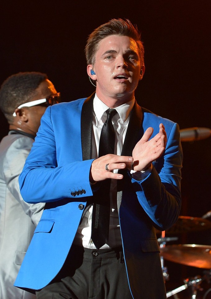 Jesse McCartney performing