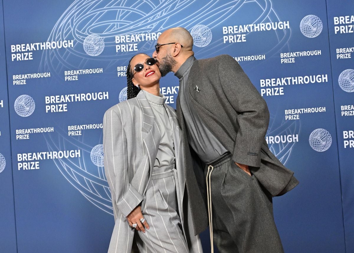 Alicia Keys and Swizz Beatz attend the 11th Breakthrough Prize Ceremony at Barker Hangar on April 05, 2025 in Santa Monica, California.  
