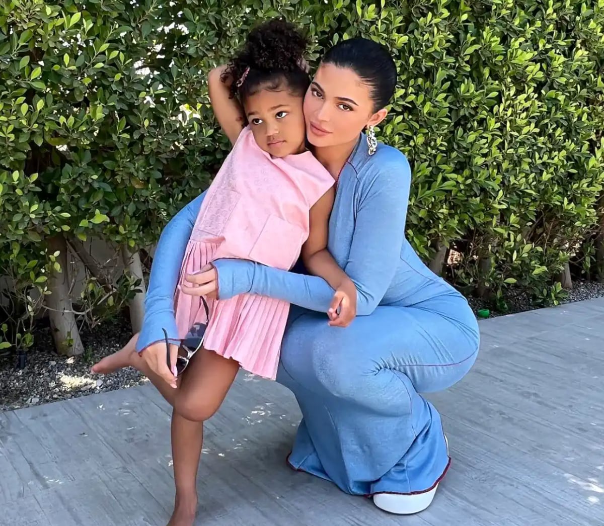 Kylie Jenner's 7-year-old daughter Stormi debuts peachy-blonde hairstyle