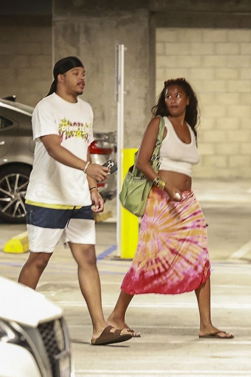 Barack Obama's youngest daughter, Sasha Obama, is spotted hanging out with a friend in Los Angeles, sporting a summer casual look.