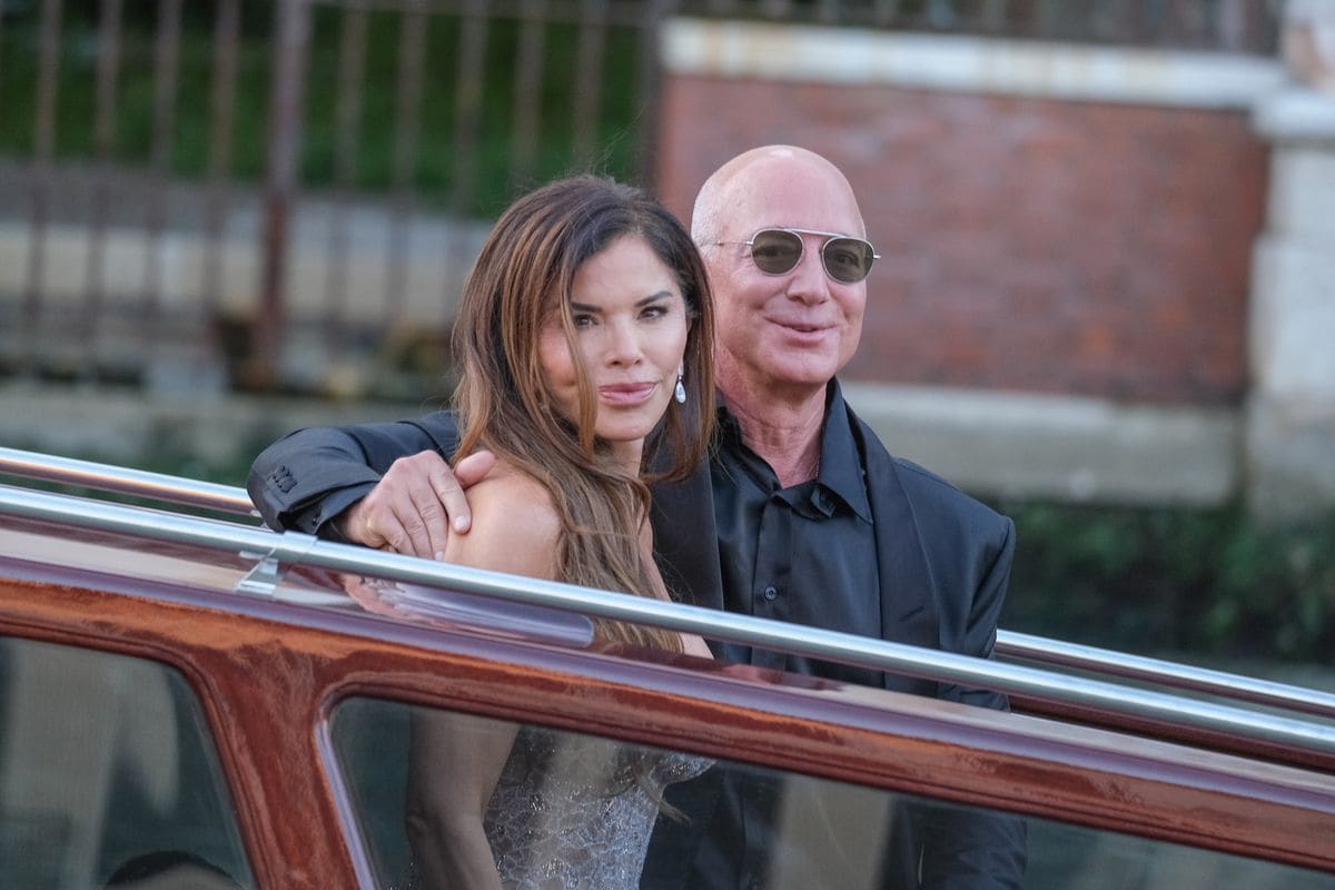 Jeff Bezos and Lauren Sanchez in Mexico.