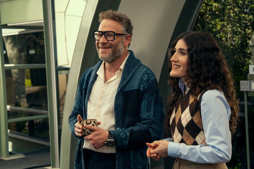 Seth Rogen as Rabbi Neil, Kate Berlant as Cami in episode 207 of Nobody Wants This