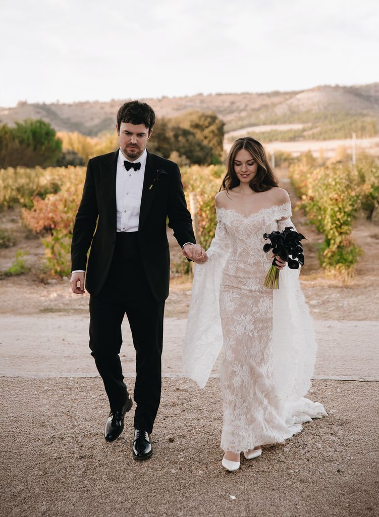 Alex Gruszynski and Stella del Carmen Banderas married in a beautiful wedding in a 12th-century abbey in Spain