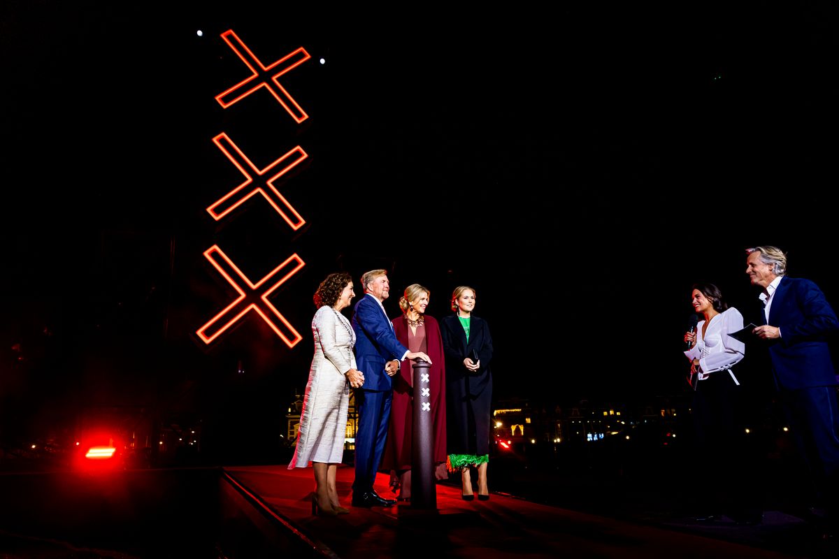 AMSTERDAM, NETHERLANDS - OCTOBER 27: King Willem-Alexander of The Netherlands, Queen Maxima of The Netherlands and Princess Amalia of The Netherlands attend the concert to celebrate the 750th year of official existence at the Museumplein on October 27, 2025 in Amsterdam, Netherlands. (Photo by Patrick van Katwijk/Getty Images)